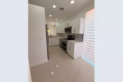 15112 NW 8th St #77, Pembroke Pines, FL 33028 - Photo 4