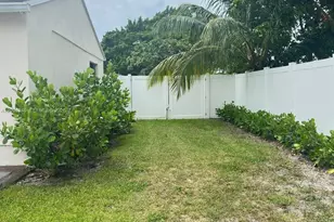 6391 SW 39th St, Miami, FL 33155 - Photo 2