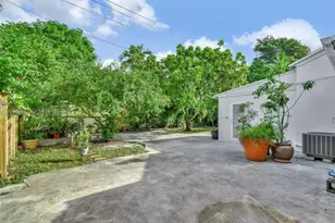 6391 SW 39th St, Miami, FL 33155 - Photo 8