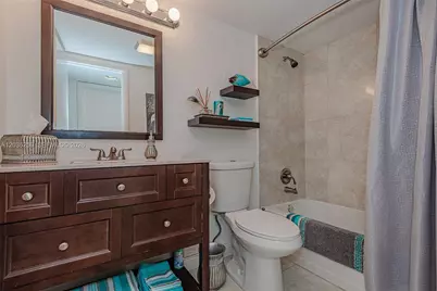 9410 N Hollybrook Lake Dr #11-109, Pembroke Pines, FL 33025 - Photo 16