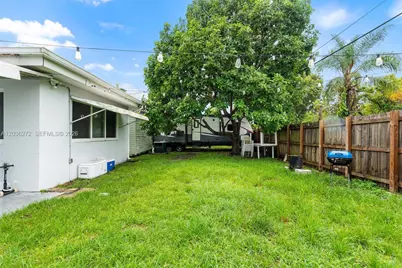 706 N 32nd Ct, Hollywood, FL 33021 - Photo 6