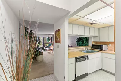 10155 NW 9th St Cir #4-202, Miami, FL 33172 - Photo 14