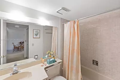 10155 NW 9th St Cir #4-202, Miami, FL 33172 - Photo 22