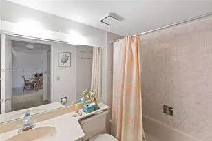 10155 NW 9th St Cir, Miami, FL 33172 - Photo 22
