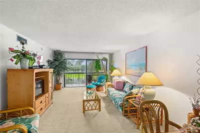 10155 NW 9th St Cir #4-202, Miami, FL 33172 - Photo 1