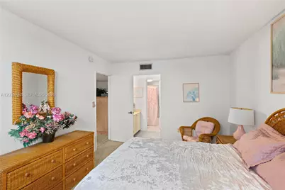 10155 NW 9th St Cir #4-202, Miami, FL 33172 - Photo 8