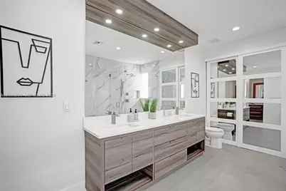 453 SW 5th Ave, Fort Lauderdale, FL 33315 - Photo 52