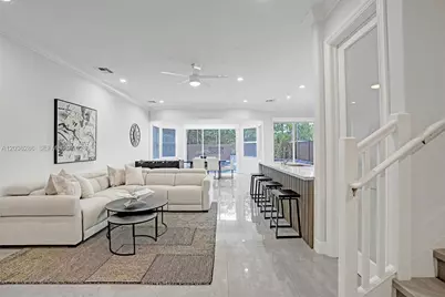 453 SW 5th Ave, Fort Lauderdale, FL 33315 - Photo 10