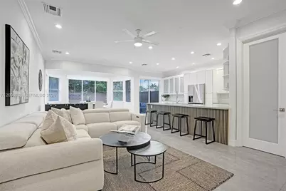453 SW 5th Ave, Fort Lauderdale, FL 33315 - Photo 12