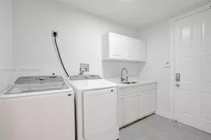 453 SW 5th Ave, Fort Lauderdale, FL 33315 - Photo 30