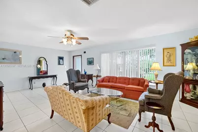7201 NW 93rd Ave, Tamarac, FL 33321 - Photo 6