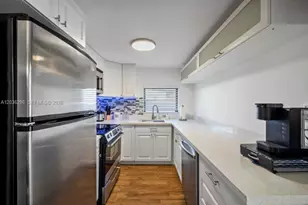 5232 NE 2nd Ave, Oakland Park, FL 33334 - Photo 16