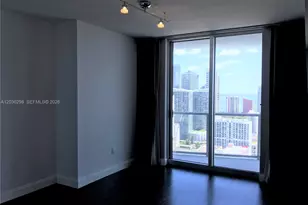 185 SW 7th St, Miami, FL 33130 - Photo 8