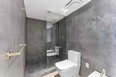 801 N Venetian Dr #308, Miami, FL 33139 - Photo 18