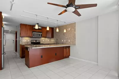 1228 West Ave #604, Miami Beach, FL 33139 - Photo 6