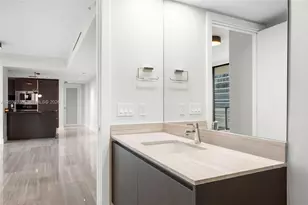 1451 Brickell Ave, Miami, FL 33131 - Photo 22