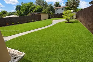 4011 SW 28th St, West Park, FL 33023 - Photo 10
