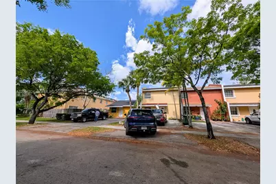 58 SW 14th Ter, Homestead, FL 33030 - Photo 20