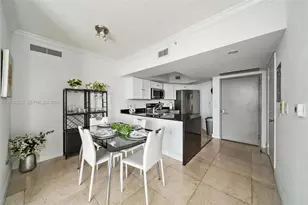1750 N Bayshore Dr, Miami, FL 33132 - Photo 16