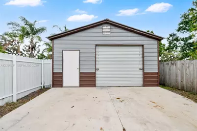 2010 Lee Drive, Other City - In The State Of Florida, FL 33594 - Photo 26