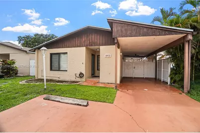 5412 NW 193rd Ln, Miami Gardens, FL 33055 - Photo 2
