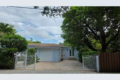 390 NE 127th St, North Miami, FL 33161 - Photo 40