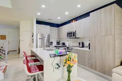 7117 NW 103rd Path, Doral, FL 33178 - Photo 18