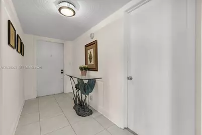 3100 NE 48th St #212, Fort Lauderdale, FL 33308 - Photo 2
