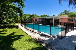 315 NW 124th St, North Miami, FL 33168 - Photo 22