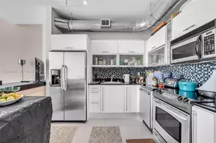 690 SW 1st Ct, Miami, FL 33130 - Photo 4