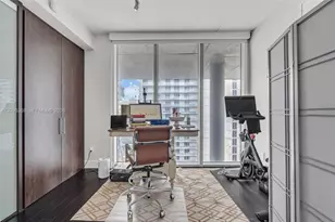 690 SW 1st Ct, Miami, FL 33130 - Photo 12