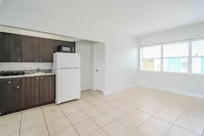 8315 Byron Ave #7A, Miami Beach, FL 33141 - Photo 4