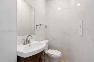 2530 SW 27th St, Miami, FL 33133 - Photo 10