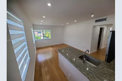 825 Michigan Ave #3, Miami Beach, FL 33139 - Photo 2