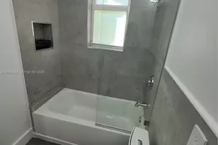825 Michigan Ave, Miami Beach, FL 33139 - Photo 12
