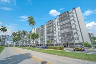 [Address not provided], Hallandale Beach, FL 33009 - Photo 8