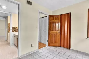 8902 Palm Tree Ln, Pembroke Pines, FL 33024 - Photo 28