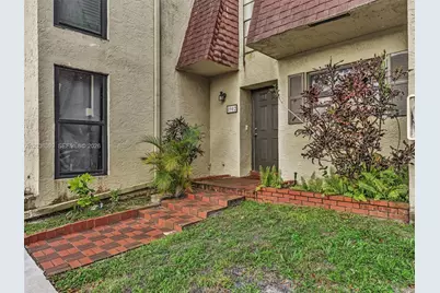 8902 Palm Tree Ln #8902, Pembroke Pines, FL 33024 - Photo 40