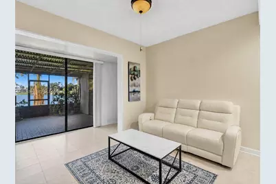 8902 Palm Tree Ln #8902, Pembroke Pines, FL 33024 - Photo 14