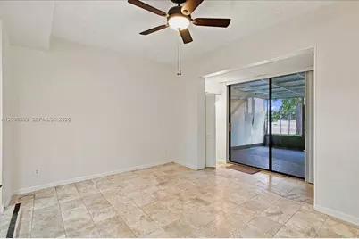 8902 Palm Tree Ln #8902, Pembroke Pines, FL 33024 - Photo 16