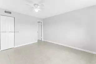 7900 Fairview Dr, Tamarac, FL 33321 - Photo 14