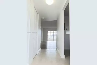 9460 Sunrise Lakes Blvd #309, Sunrise, FL 33322 - Photo 6