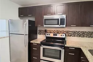 9460 Sunrise Lakes Blvd, Sunrise, FL 33322 - Photo 2