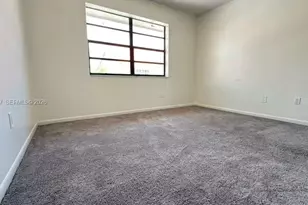 5388 W 24th Ave, Hialeah, FL 33016 - Photo 18