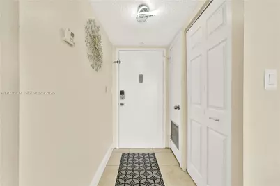 2750 NE 183rd St #504, Aventura, FL 33160 - Photo 8
