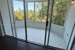1101 NE 191st St, Miami, FL 33179 - Photo 10