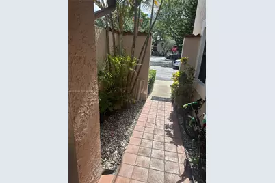 9281 W Sunrise Blvd, Plantation, FL 33322 - Photo 4