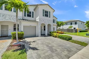 2683 SE 12th St, Homestead, FL 33035 - Photo 2