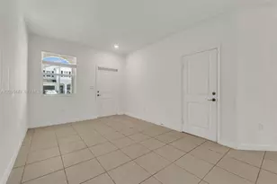 2683 SE 12th St, Homestead, FL 33035 - Photo 6