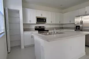 2683 SE 12th St, Homestead, FL 33035 - Photo 4